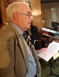 dr Nikša Stipčević