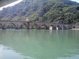 Iako je promenio ime, veru, život i zavičaj, dečak iz Sokolovića, budući vezir Mehmed paša Sokolović, na Drinu nije zaboravio.